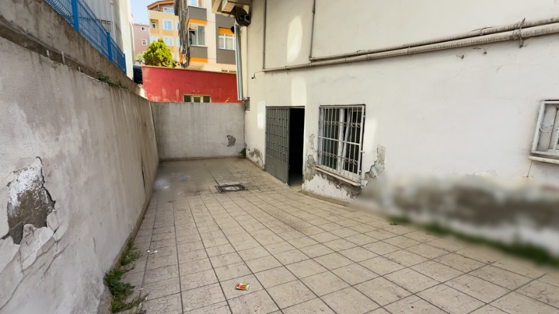 Maltepe'nin İşlek Caddesinde Kiralık Dükkan Harika Lokasyon!